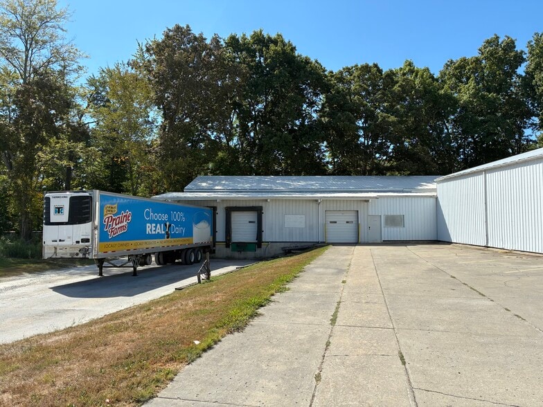 721 E IL Highway 15, Mount Vernon, IL à louer - Photo principale – Image 2 sur 9