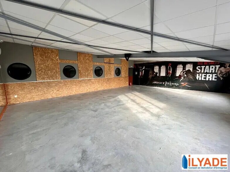Local d'activités dans Manosque à vendre - Photo intérieure – Image 3 sur 11