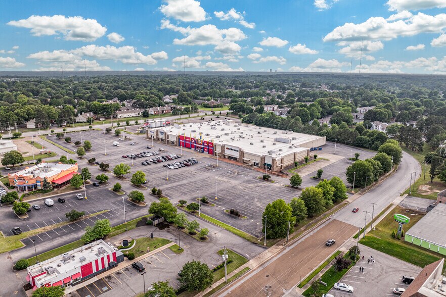 1245 N Germantown Pky, Cordova, TN à vendre - Photo de l’immeuble – Image 1 sur 24