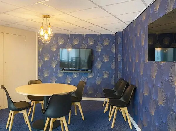 Espace de coworking dans Saint-Cloud à louer Photo intérieure– Image 1 sur 6