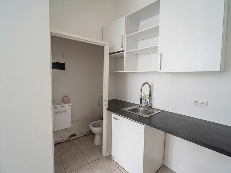 Local commercial dans Vence à vendre - Photo intérieure – Image 3 sur 7