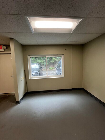 114 Perimeter Rd, Nashua, NH à louer - Photo de l’immeuble – Image 3 sur 17