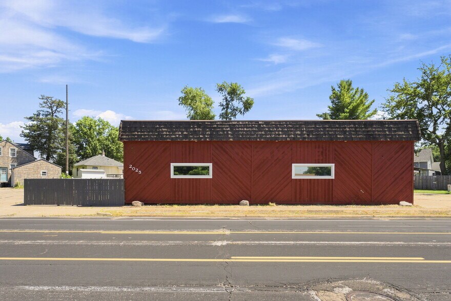 2025 Hickory Grove Rd, Davenport, IA à vendre - Photo de l’immeuble – Image 3 sur 17