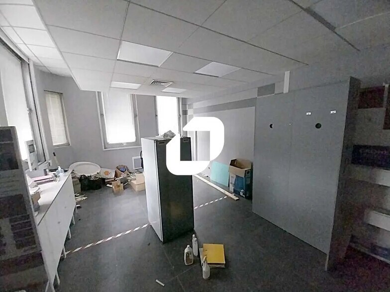 Bureau dans Conflans-Sainte-Honorine à vendre - Photo de l’immeuble – Image 2 sur 4