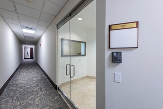 121 Alhambra Plz, Coral Gables, FL à louer Photo intérieure– Image 2 sur 15