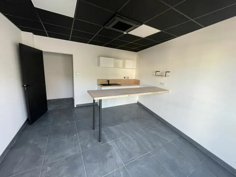 Bureau dans Beaucouzé à louer - Photo de l’immeuble – Image 2 sur 5