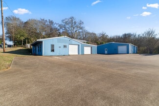 Plus de détails pour 1106 E Main St, Nacogdoches, TX - Industriel/Logistique à vendre