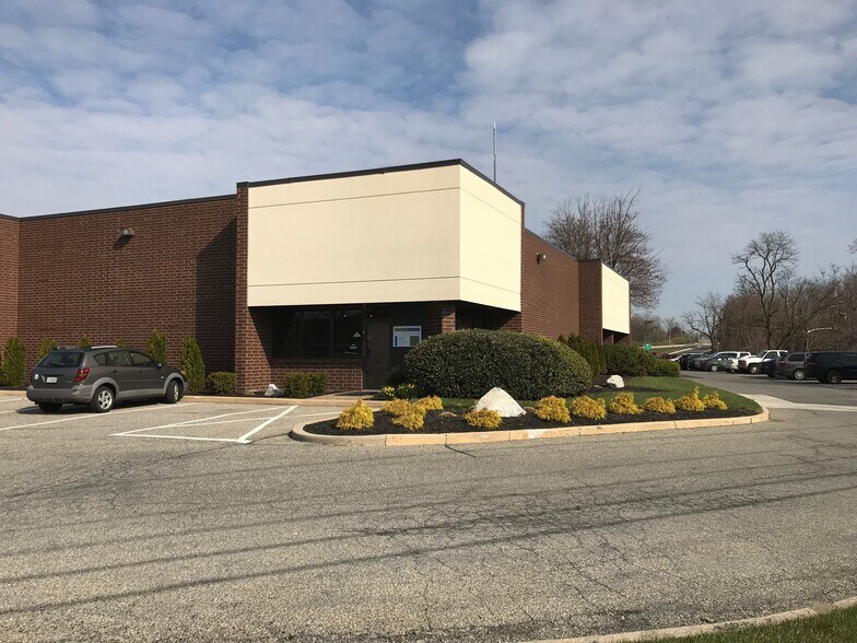 7249-7251 Browning Rd, Pennsauken, NJ à louer - Photo de l’immeuble – Image 1 sur 2