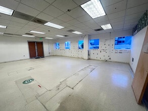 11600 Wilshire Blvd, Los Angeles, CA à louer Photo intérieure– Image 1 sur 3