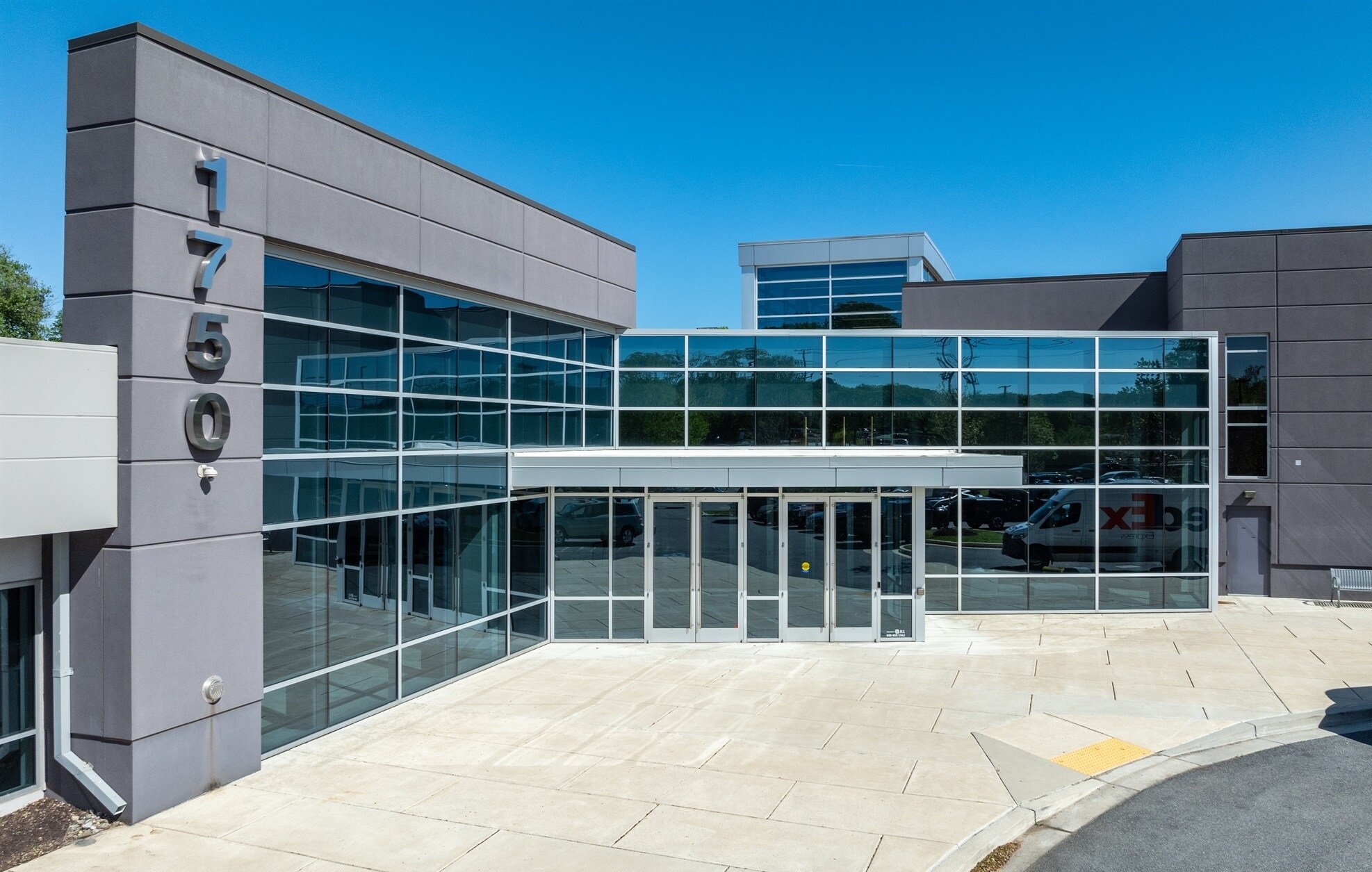 1750 Forest Dr, Annapolis, MD à louer Photo de l’immeuble– Image 1 sur 18