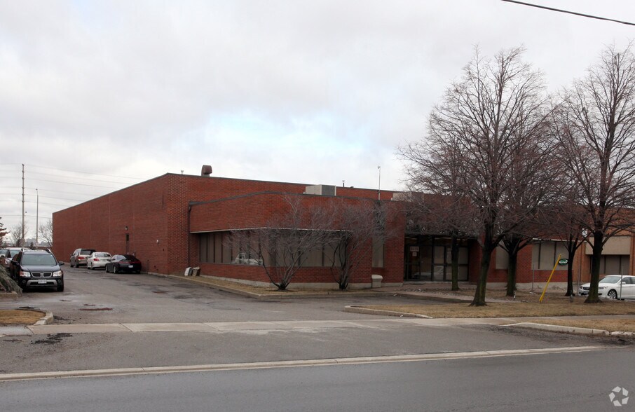 6476 Kestrel Rd, Mississauga, ON à vendre - Photo principale – Image 1 sur 2