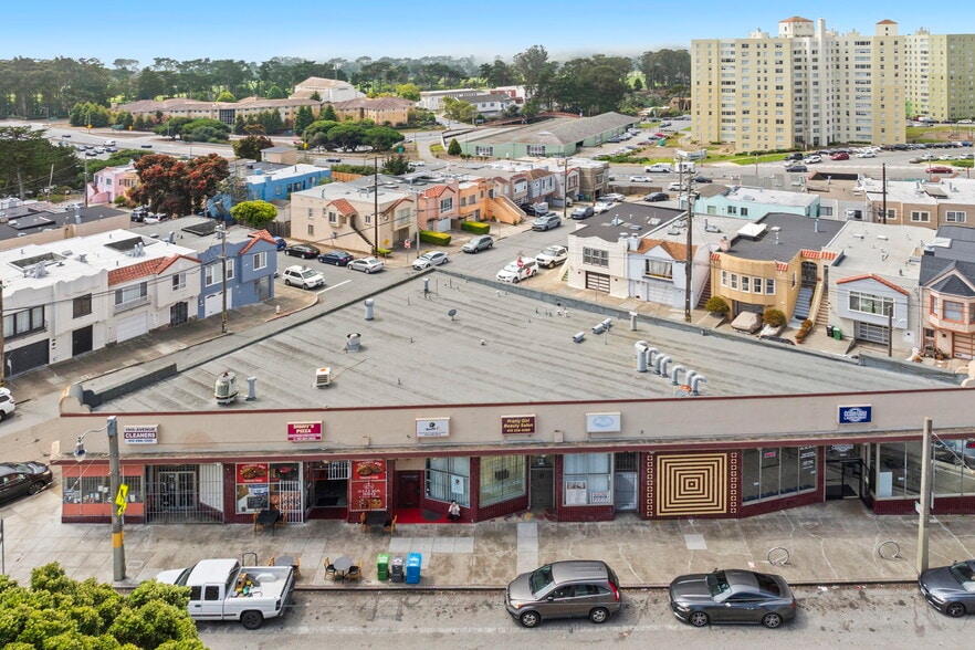 4089-4099 19th Ave, San Francisco, CA à vendre - Photo de l’immeuble – Image 1 sur 15