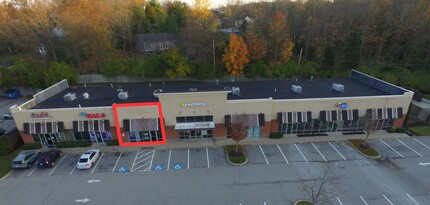6001-6005 Pleasant Colony Cir, Crestwood, KY à louer Photo de l’immeuble– Image 1 sur 5