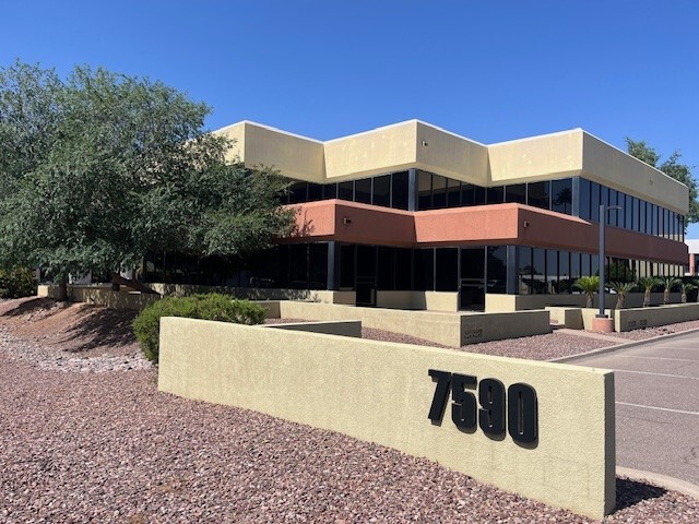 7585-7595 E Redfield Rd, Scottsdale, AZ à louer Photo de l’immeuble– Image 1 sur 1