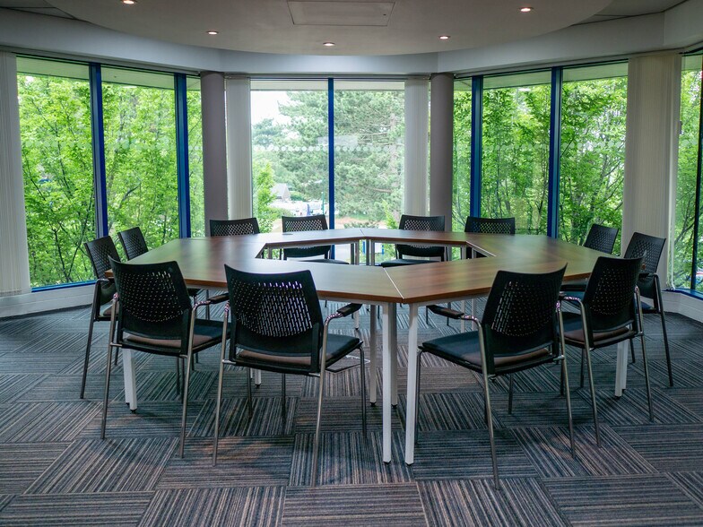 2010 The Crescent, Birmingham à louer - Photo intérieure – Image 3 sur 11