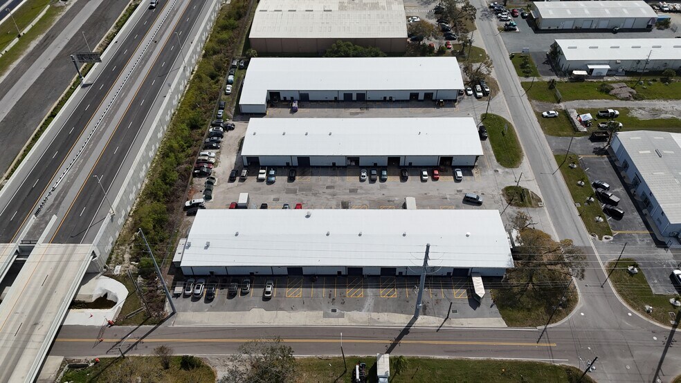 12555 N 44th St, Clearwater, FL à louer - Photo de l’immeuble – Image 2 sur 5