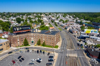 7100 W Chester Pike, Upper Darby, PA - VUE AÉRIENNE  vue de carte