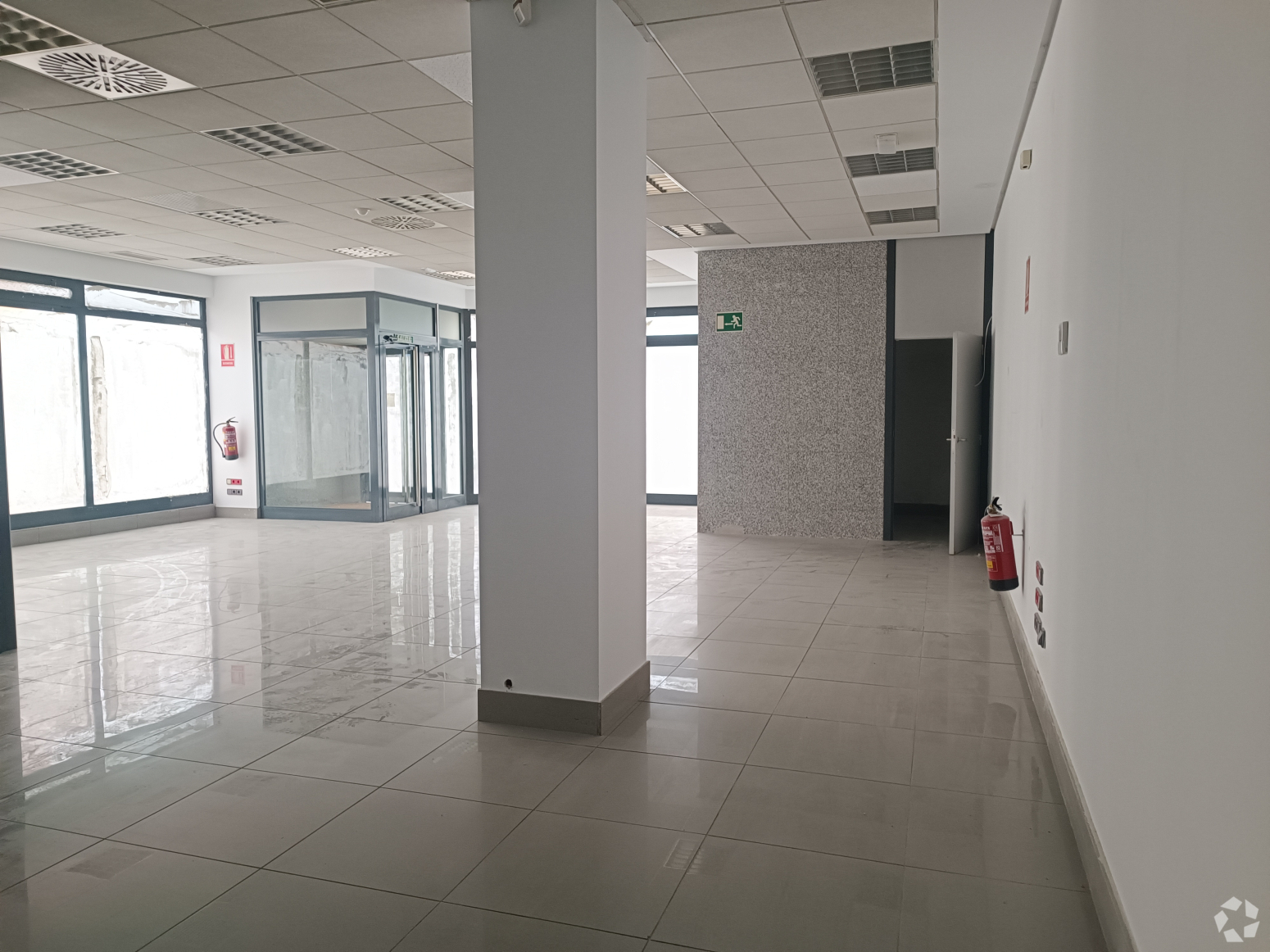 Local commercial dans Rivas-Vaciamadrid, Madrid à louer Photo intérieure– Image 1 sur 3
