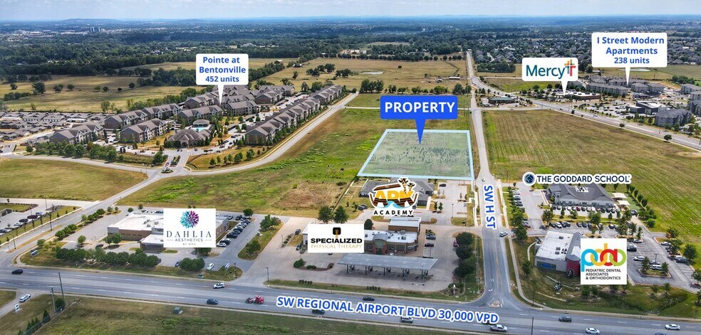 Soutwest H St, Bentonville, AR à vendre - Photo de l’immeuble – Image 1 sur 1