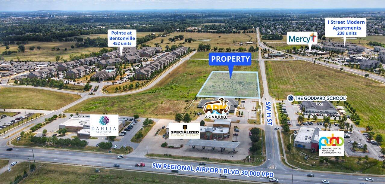 Soutwest H St, Bentonville, AR à vendre Photo de l’immeuble– Image 1 sur 2