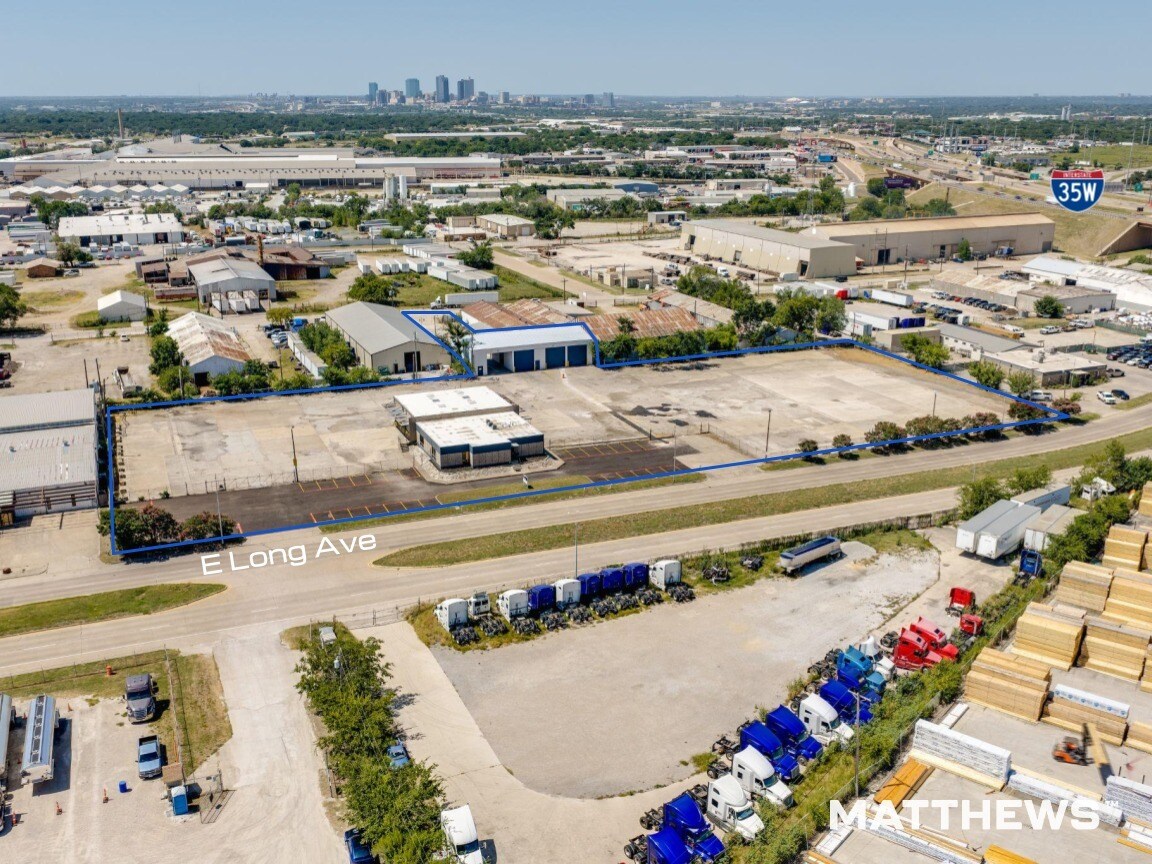 2560 E Long Ave, Fort Worth, TX à louer Photo de l’immeuble– Image 1 sur 11