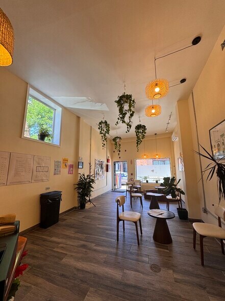 71 Pleasant St, Northampton, MA à vendre - Photo de l’immeuble – Image 1 sur 7