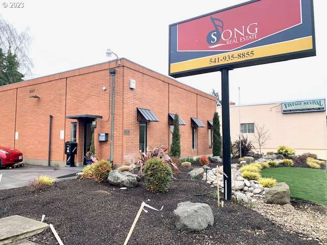 430 W 7th Ave, Junction City, OR à vendre Photo de l’immeuble– Image 1 sur 19