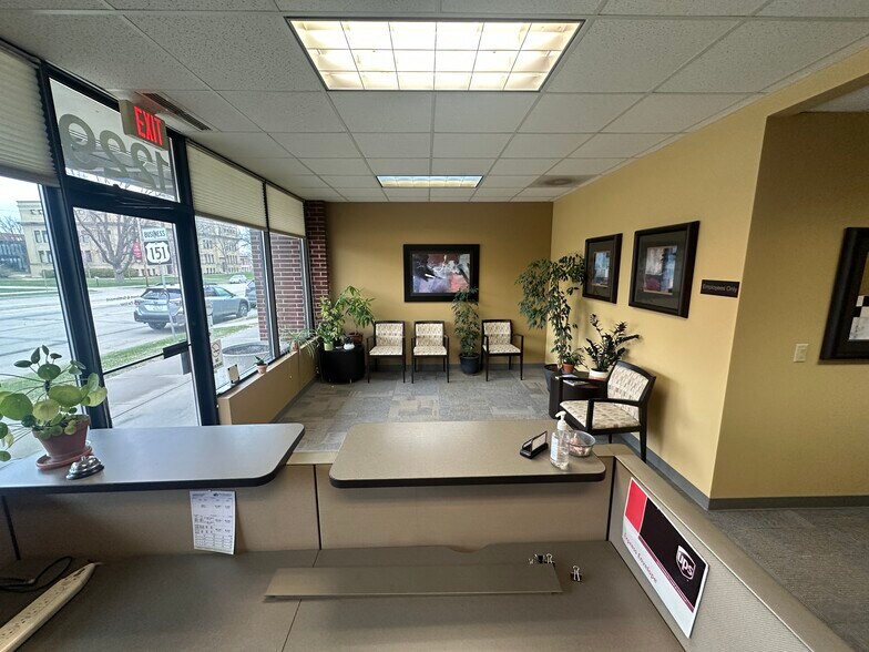 1229 1st Ave SE, Cedar Rapids, IA à louer - Photo de l’immeuble – Image 2 sur 15