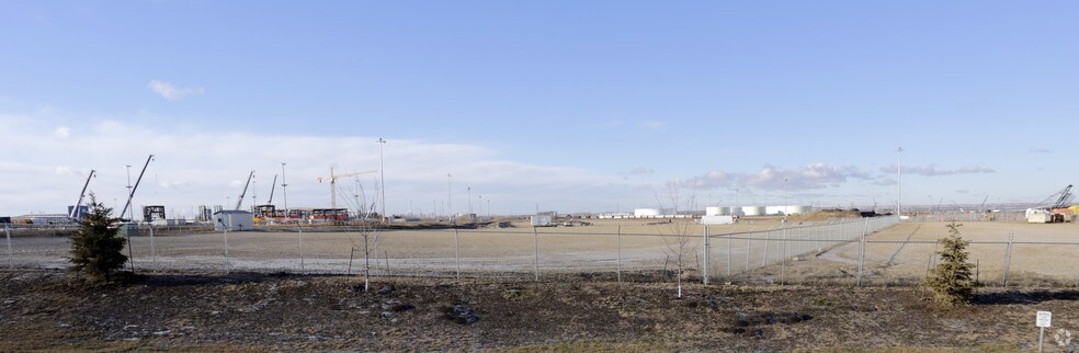 12504 33 St, Edmonton, AB à louer - Photo de l’immeuble – Image 1 sur 5