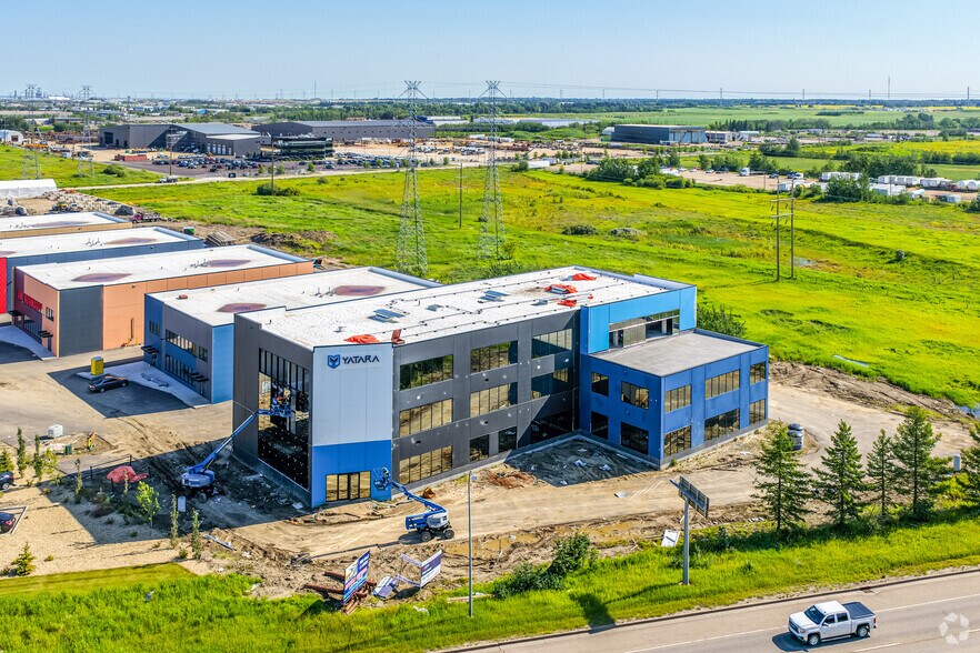 5003 28 St NW, Edmonton, AB à louer - Aérien – Image 3 sur 3