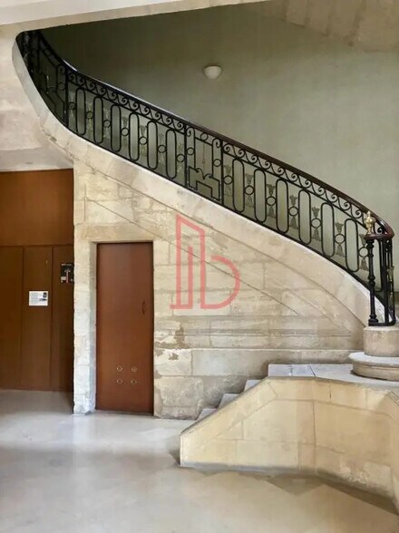Bureau dans Bordeaux à louer - Photo de l’immeuble – Image 3 sur 7