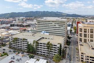 330 N Brand Blvd, Glendale, CA - VUE AÉRIENNE  vue de carte