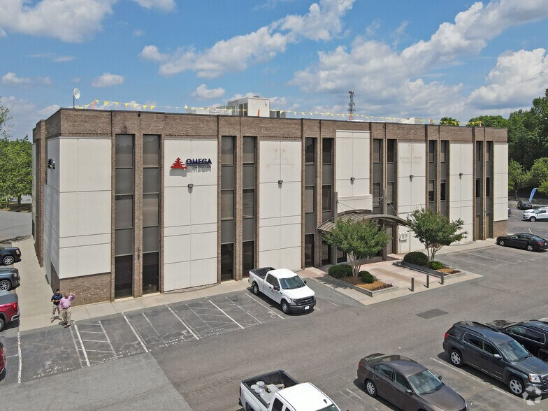 1100 S Stratford Rd, Winston-Salem, NC à louer - Photo de l’immeuble – Image 2 sur 6