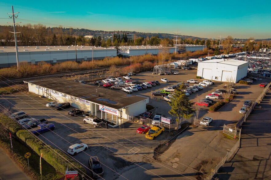 7408 S 212th St, Kent, WA à louer - Photo de l’immeuble – Image 1 sur 12