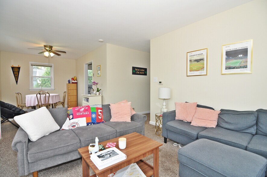 2605 N Pershing Dr, Arlington, VA à vendre - Photo de l’immeuble – Image 3 sur 18