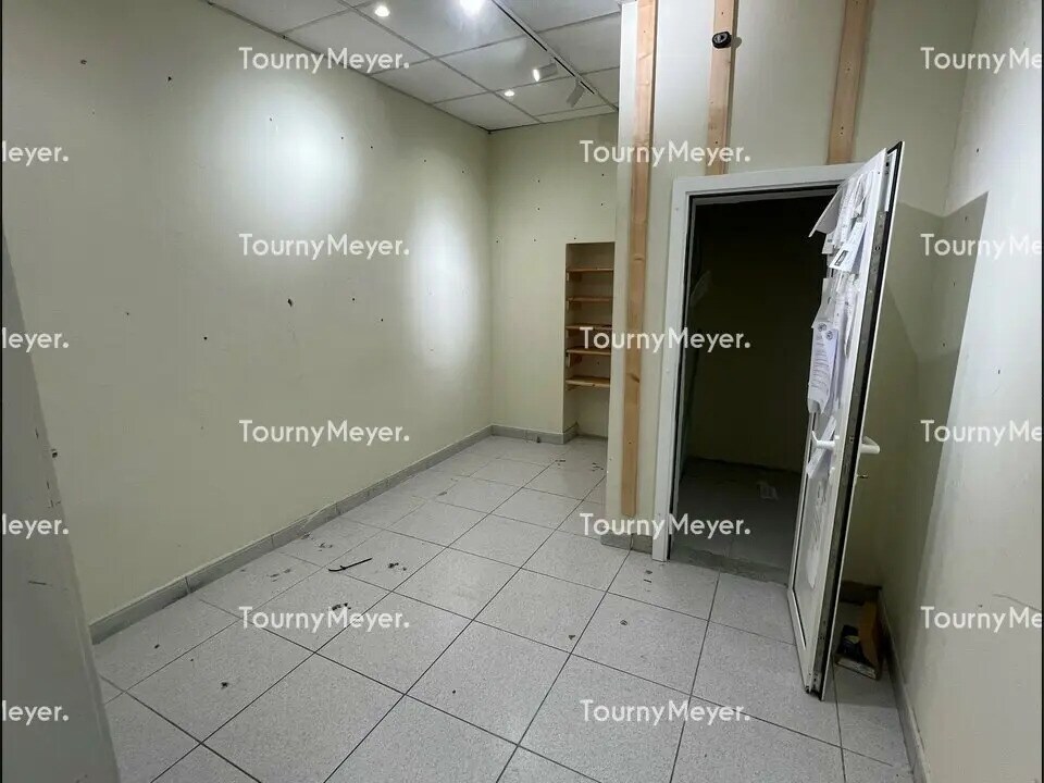 Local commercial dans Billère à louer Photo intérieure– Image 1 sur 9