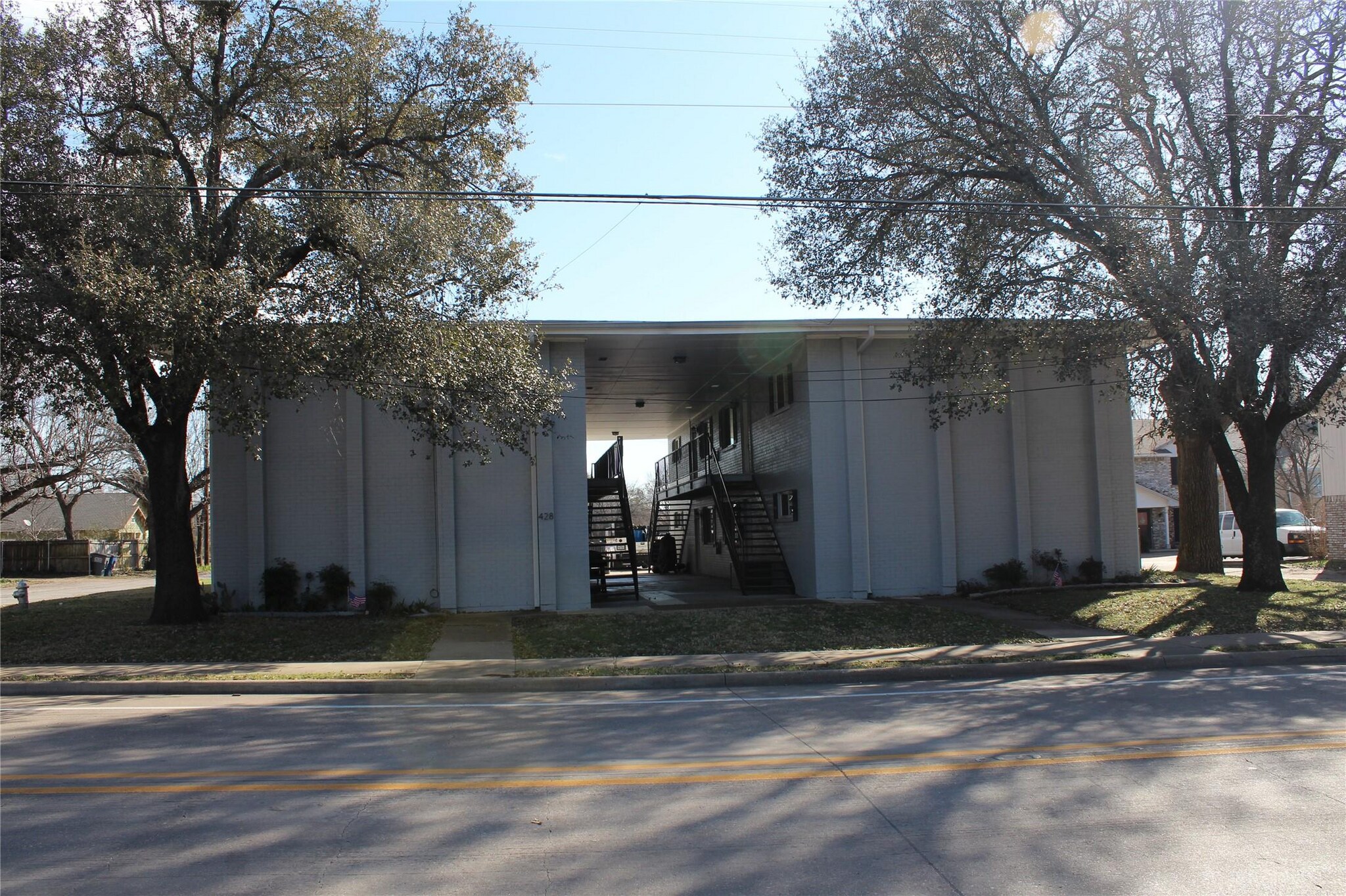 428 N Dallas Ave, Lancaster, TX à vendre Photo de l’immeuble– Image 1 sur 10