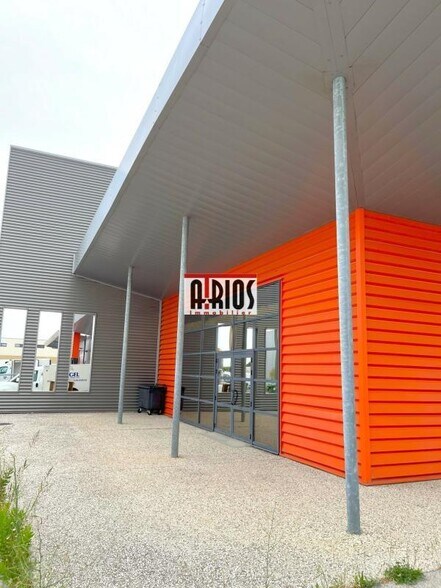 Local d'activités dans La Farlède à vendre - Photo de l’immeuble – Image 2 sur 23