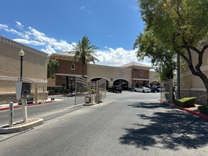 4315 N Rancho Dr, Las Vegas, NV à louer Photo de l’immeuble– Image 1 sur 47