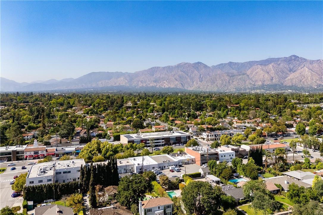 2343-2347 Huntington Dr, San Marino, CA à vendre Aérien– Image 1 sur 8