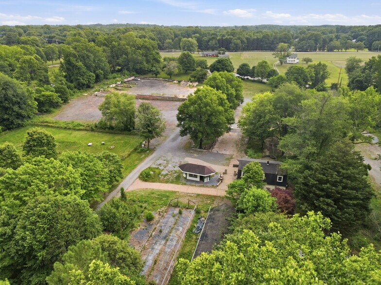 1008 W Central Ave, Davidsonville, MD à louer - Photo de l’immeuble – Image 3 sur 28