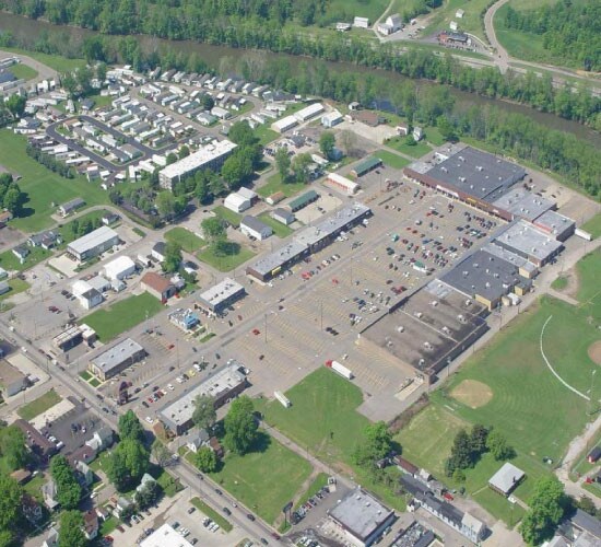 300-499 Downtowner Plz, Coshocton, OH à louer - Photo de l’immeuble – Image 3 sur 12