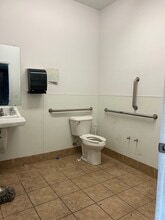 900 S Valley View Blvd, Las Vegas, NV à louer Photo intérieure– Image 2 sur 3