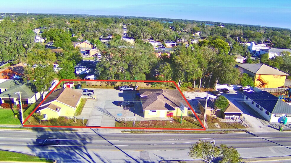 632 1st St S, Winter Haven, FL à vendre - Photo principale – Image 1 sur 37