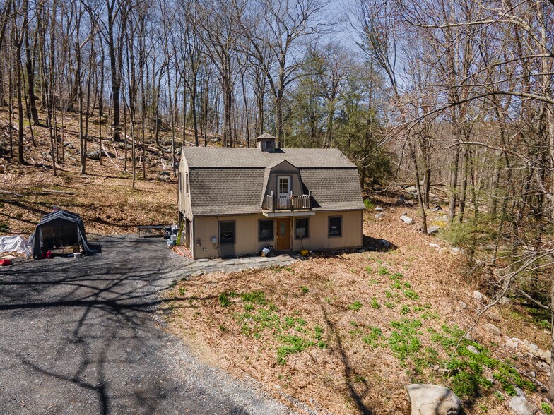 11 Richardsville Rd, Carmel, NY à vendre - Photo principale – Image 2 sur 9