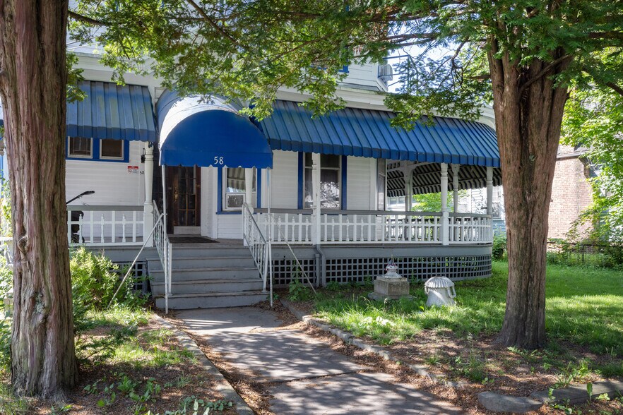 58 Saint James St, Kingston, NY à vendre - Photo de l’immeuble – Image 2 sur 45