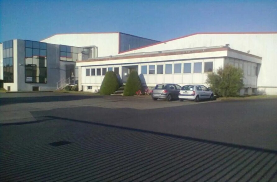 Local d’activités dans Vallet à louer - Photo de l’immeuble – Image 1 sur 8