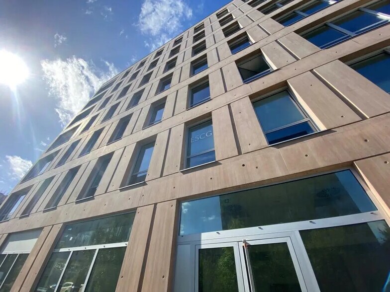 Bureau dans Saint-Jacques-de-la-Lande à louer - Photo de l’immeuble – Image 3 sur 21