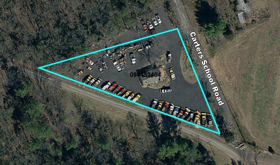 24095 Carters School Rd, Sterling, VA à louer - Photo de l’immeuble – Image 2 sur 4