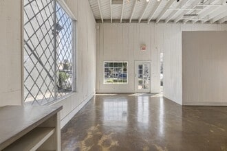 919 N La Cienega Blvd, Los Angeles, CA à louer Photo intérieure– Image 2 sur 17